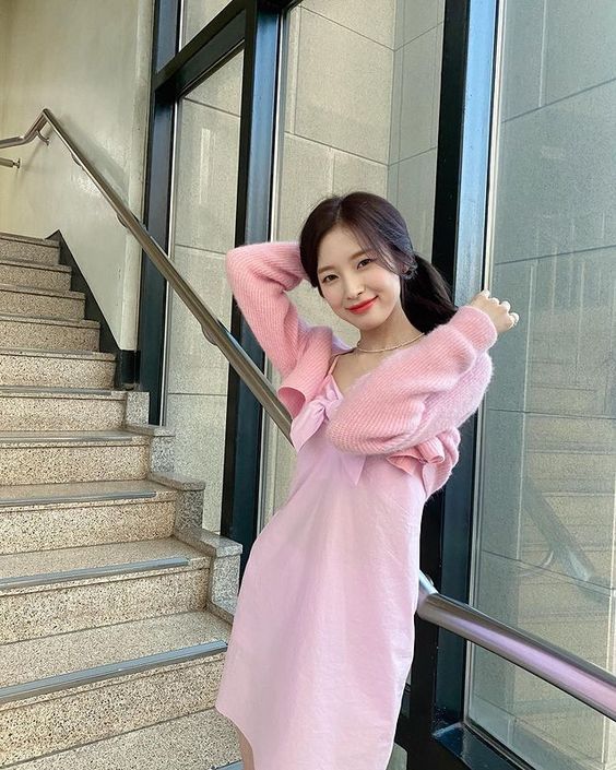 The best female Asian celebrity/influencer - 2