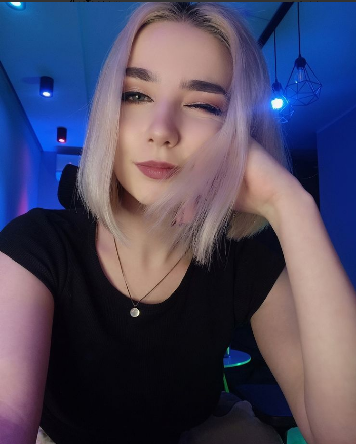 Najładniejsza mała streamerka - 1