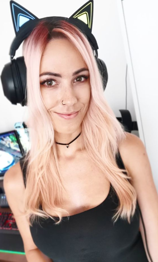 ฤeskรฉ streamerky (CZ streamers) - 2