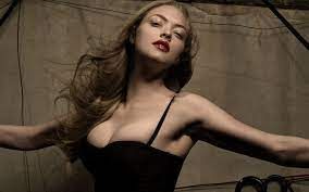 Hottest Femlale Celebrity - 1
