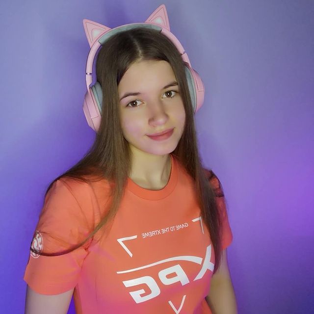 najładniejsza mała stremerka na twitchu - 2