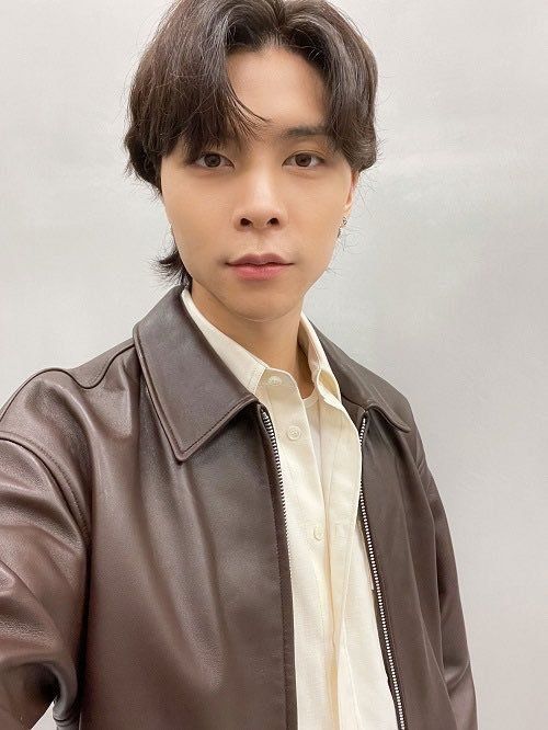 KPop Male Visuals (Selfie Edition) - 2