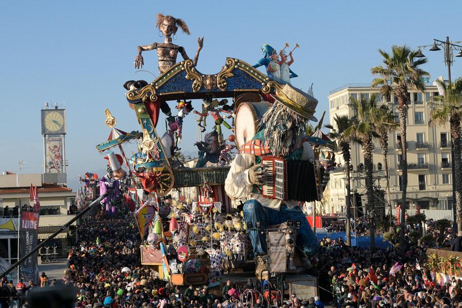 tutti i carri del carnevale di viareggio - 1