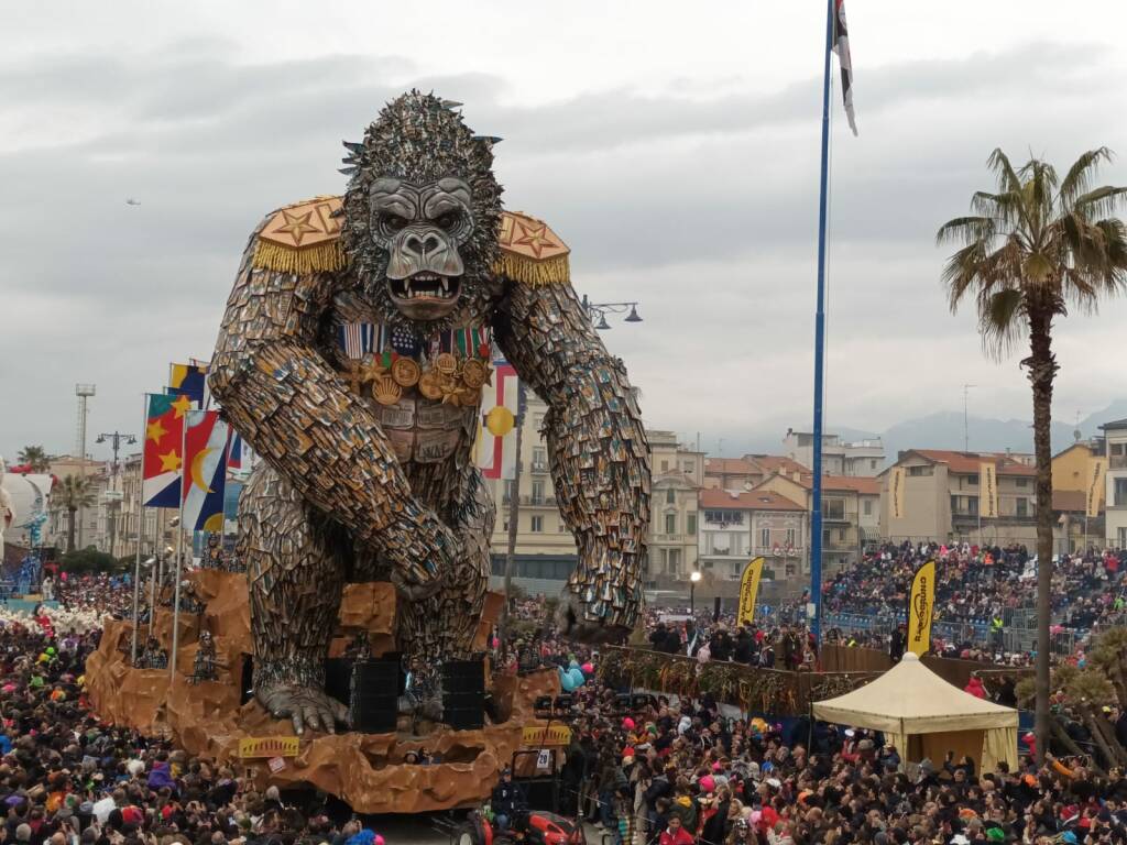tutti i carri del carnevale di viareggio - 2
