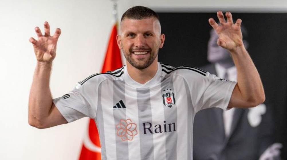 Süper Lig En iyi Kanat Oyuncusu - 1