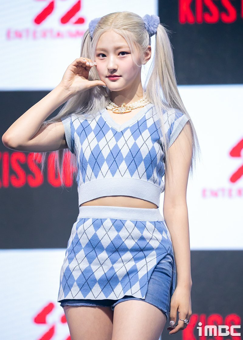 Female K-Pop Artists - 2