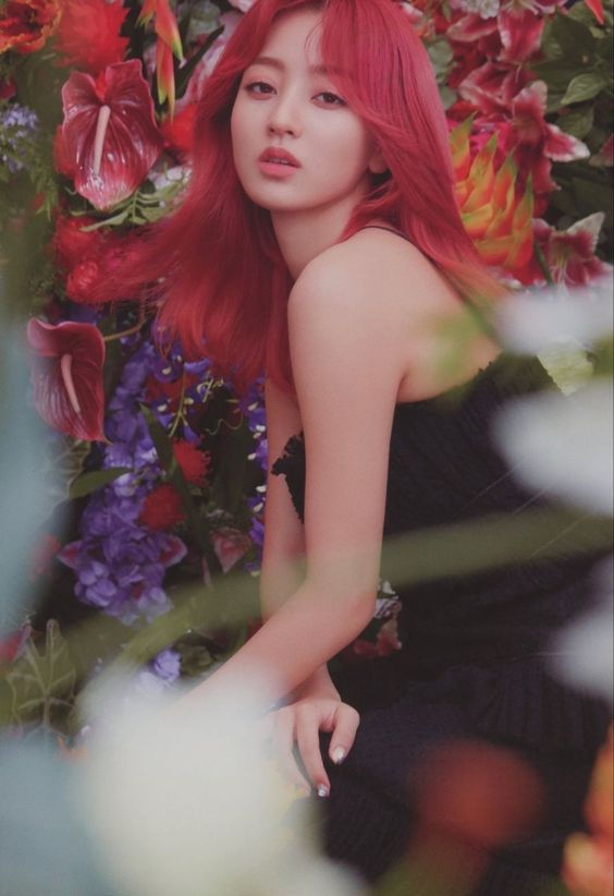 most iconic redhead in kpop - 1
