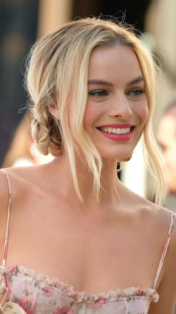 Hottest Blondes - 1
