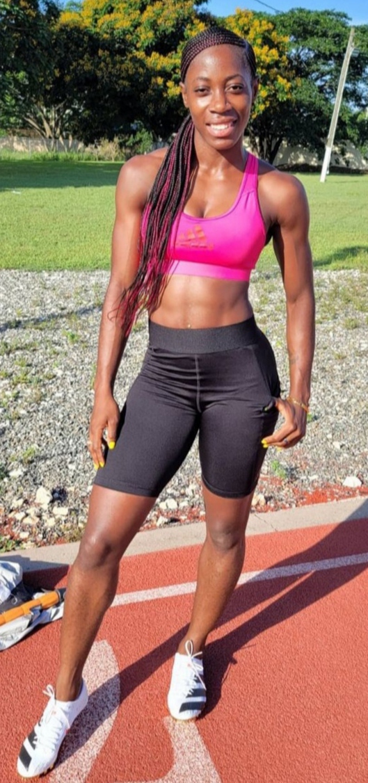 Atlete femminili muscoli/addominali - 1
