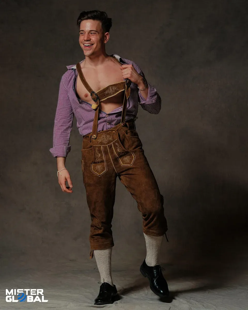 Best Mister Global National Costume - 1