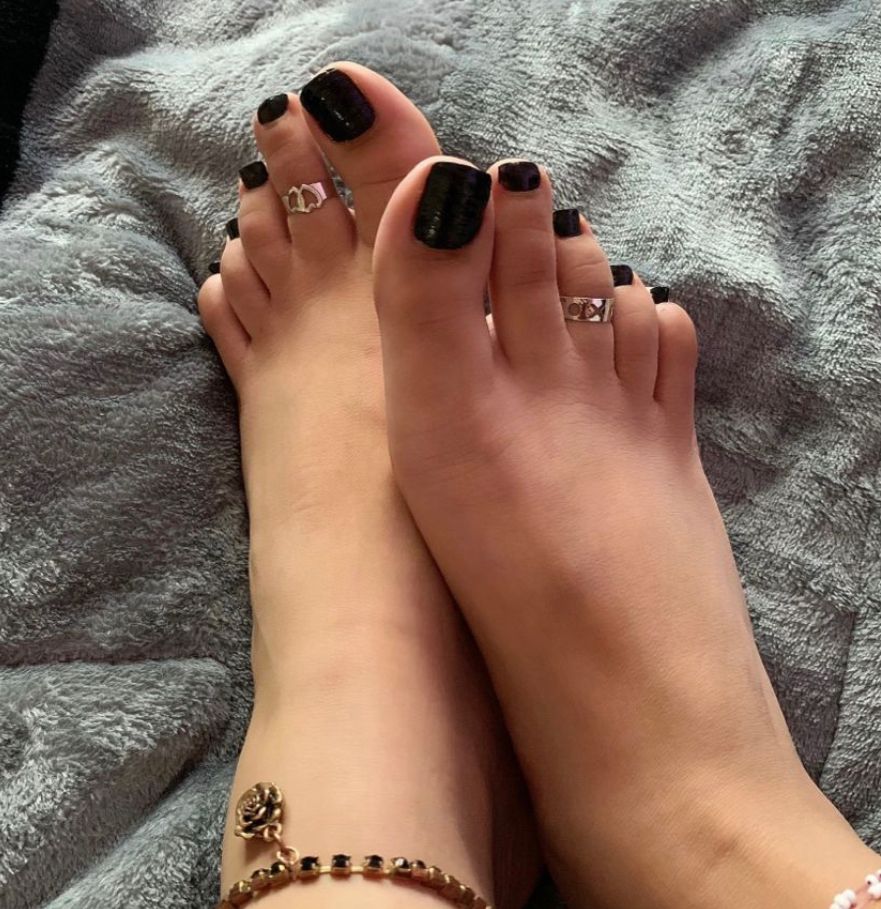 Best Footsies - 2
