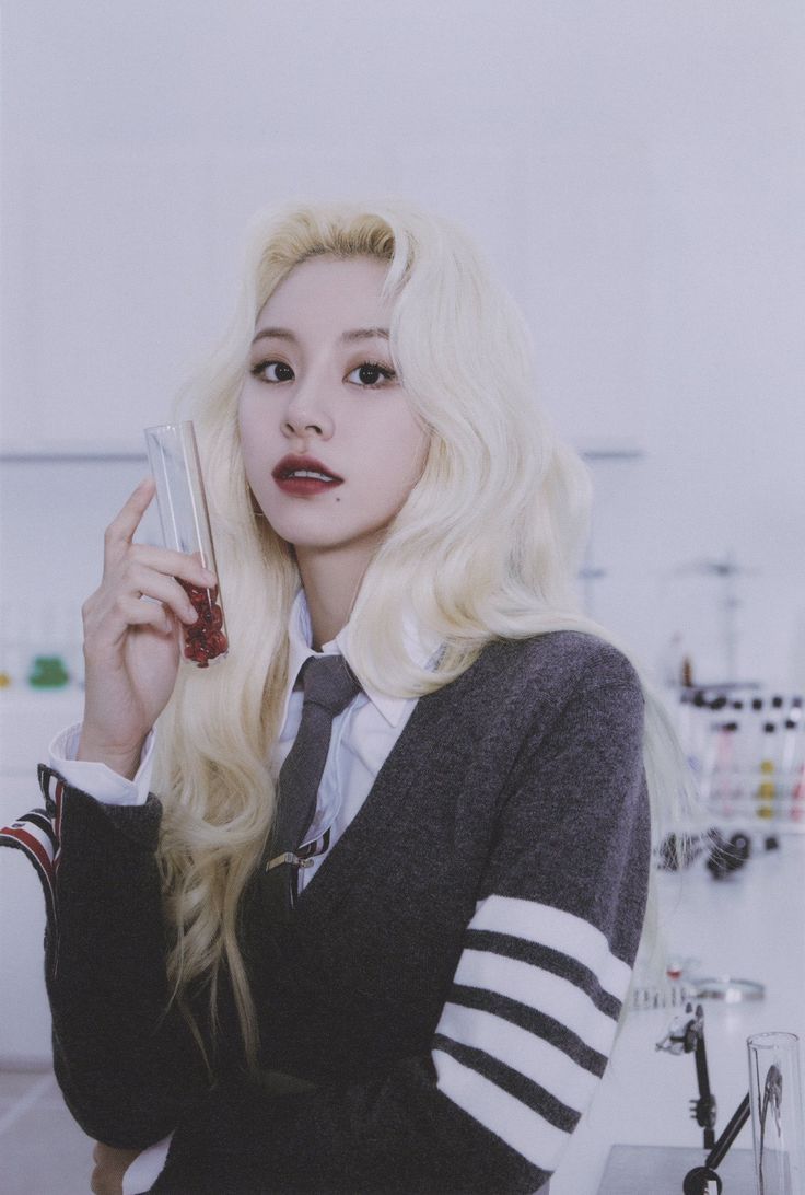 Styles on female idols - 1