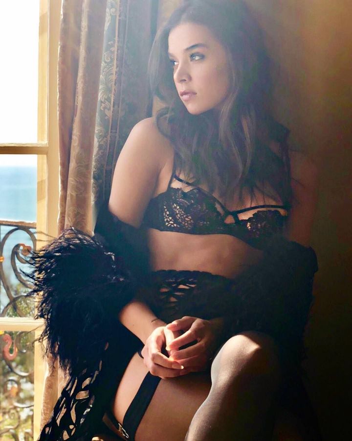 Hottest Women in the World - 1