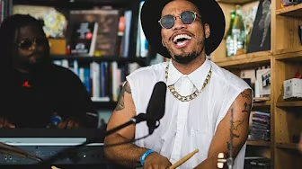 Tiny desk - 2