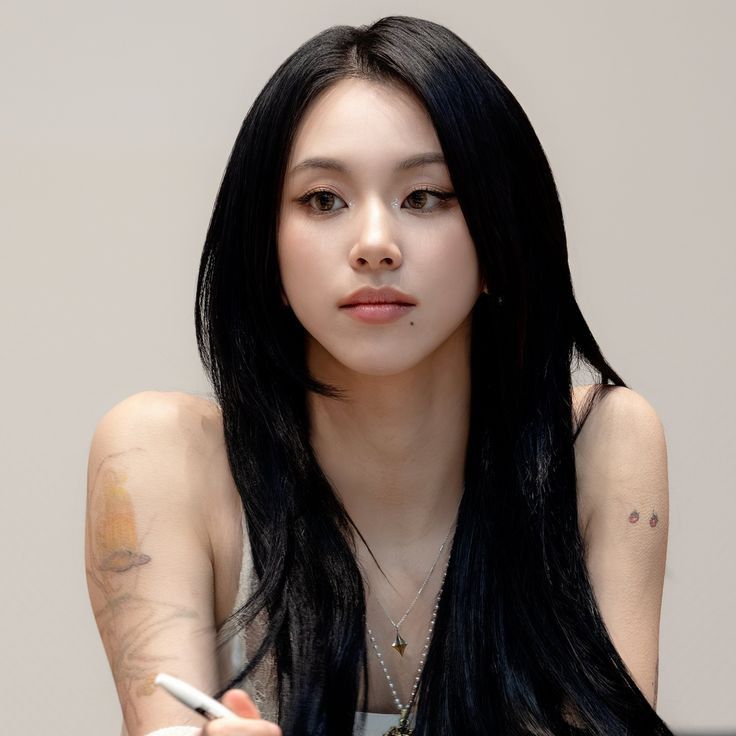 Idol Female - 2