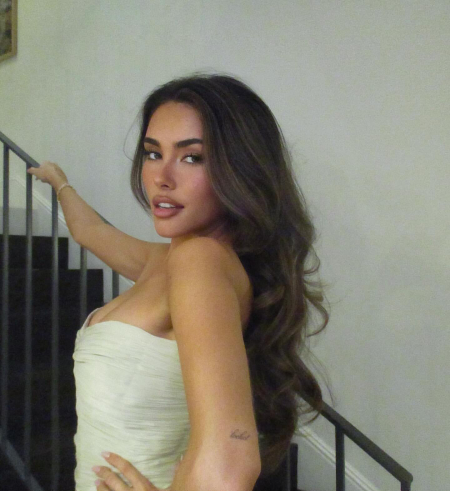 HOTTEST NFL WAGS - FINAL - 1